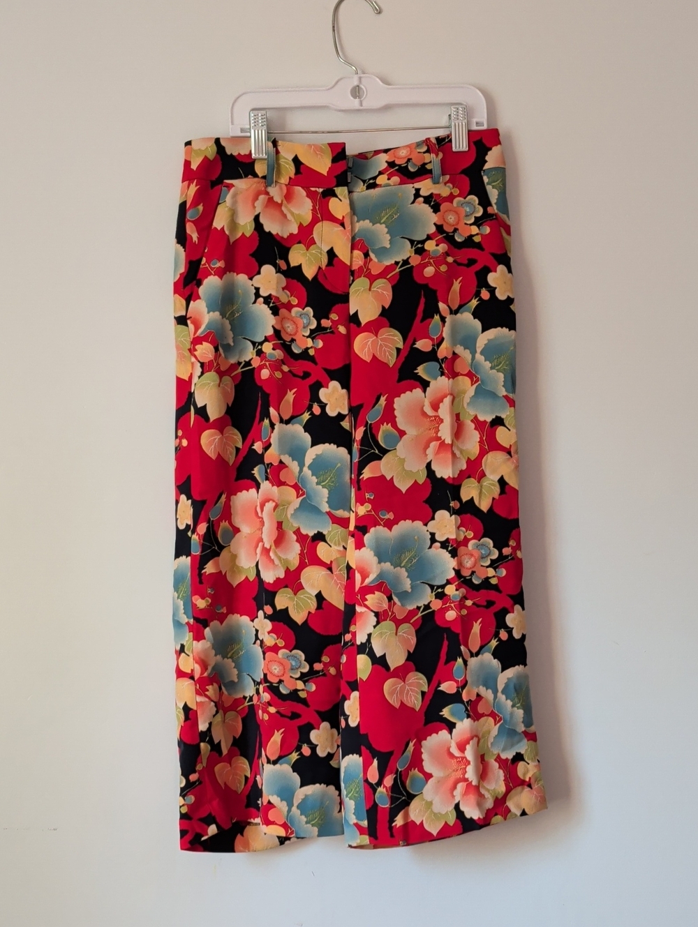 LOFT Red Floral Pants with Blue and Cream Blooms